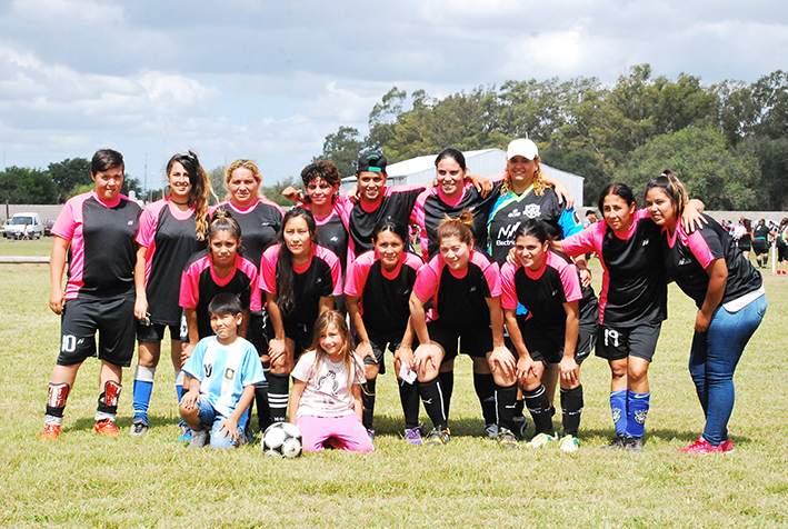 Fútbol femenino: mismo puntero, otro escolta