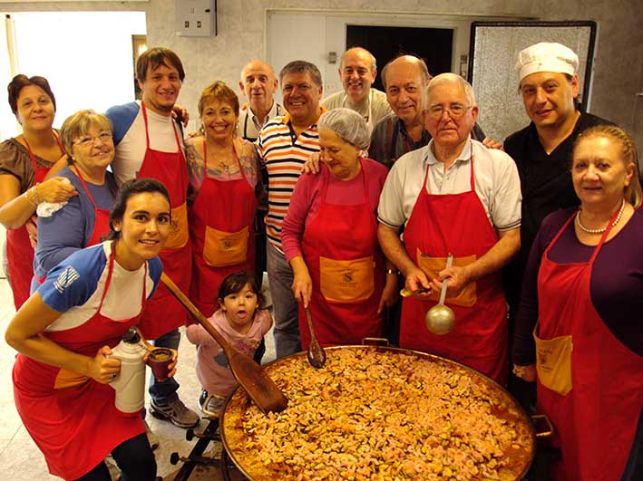 Una década preparando paellas