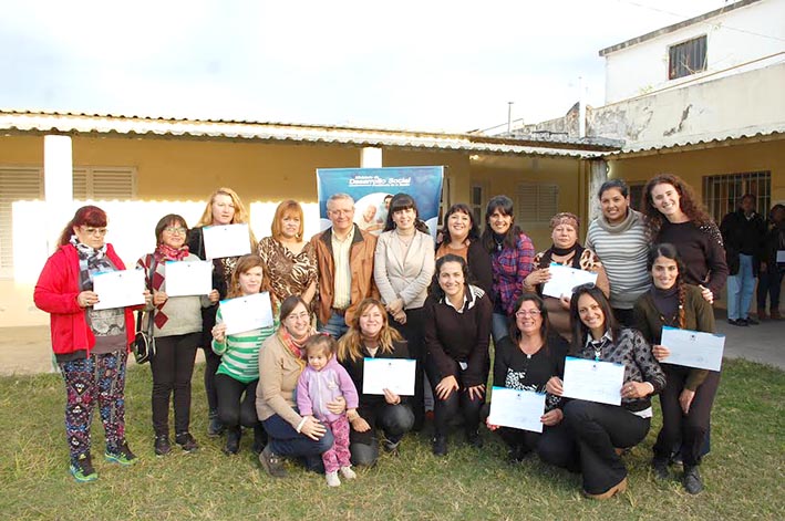 Egresaron los primeros cuidadores domiciliarios