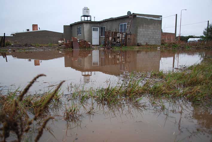 Pueblos complicados por lluvias de apenas 90 mm