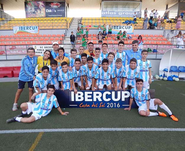 ¡Pibes, campeones!