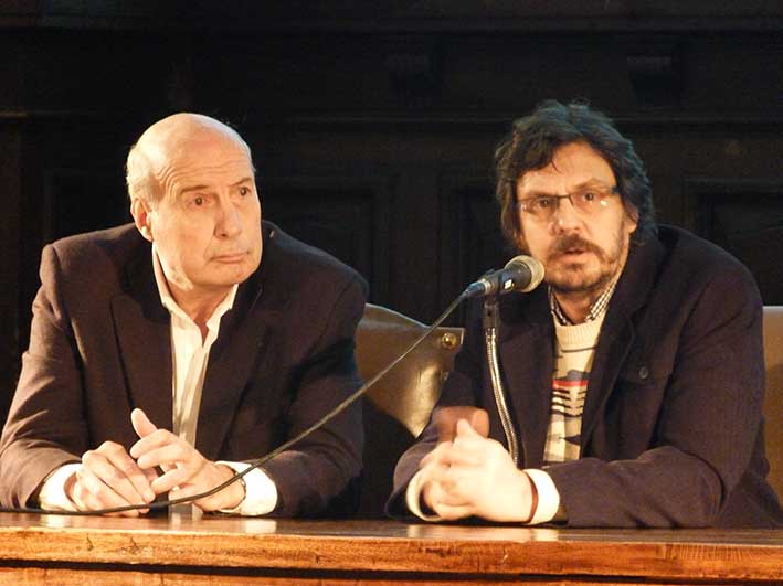 Pigna: “Alguien tiene una grieta mental que deberá ver con su psicólogo”