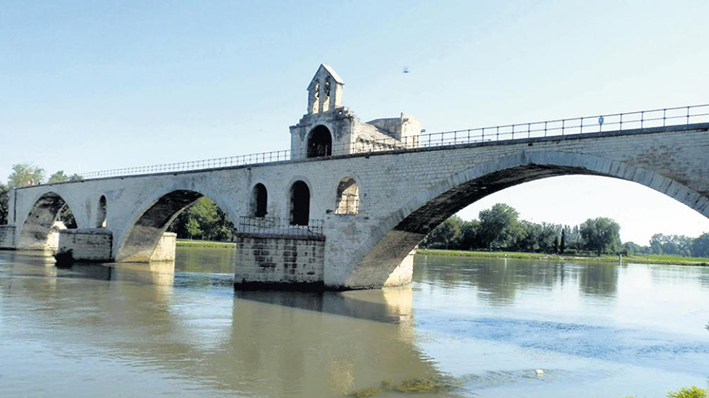 Sobre el puente de Aviñón