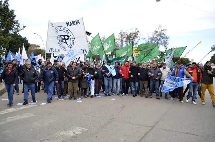 “Inequívocas señales del Gobierno contra los trabajadores y el pueblo”