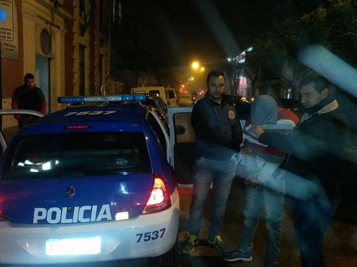 Al calabozo, acusado de robar dos cajas con quesos