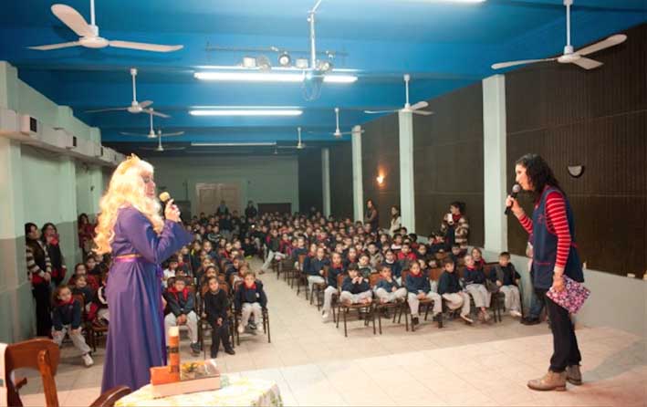 Con poesías estimulan la lectura