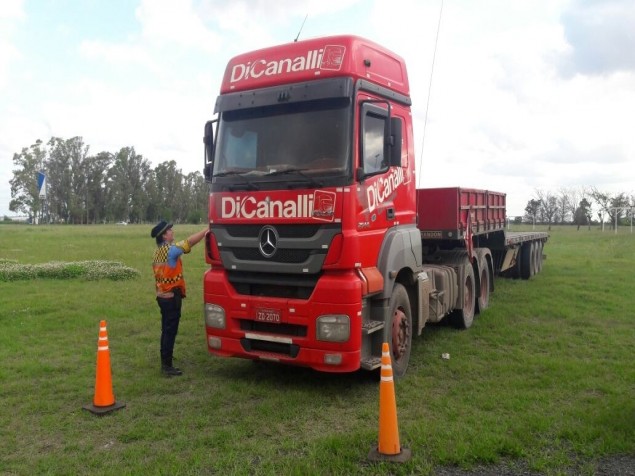 Recuperaron un camión que robaron en Villa Nueva