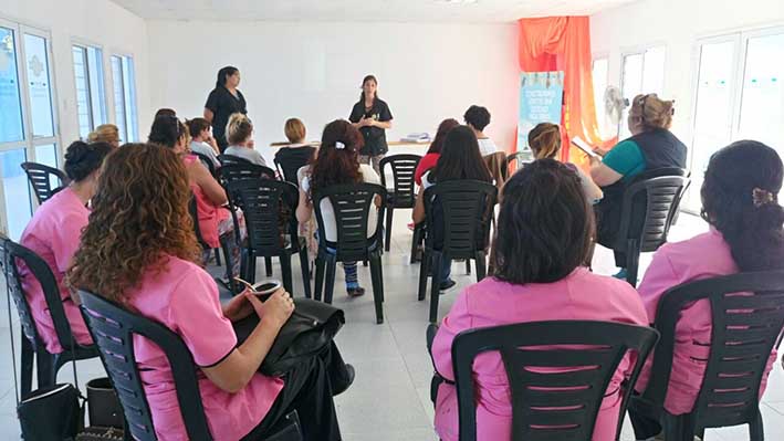 Capacitaron en estimulación temprana