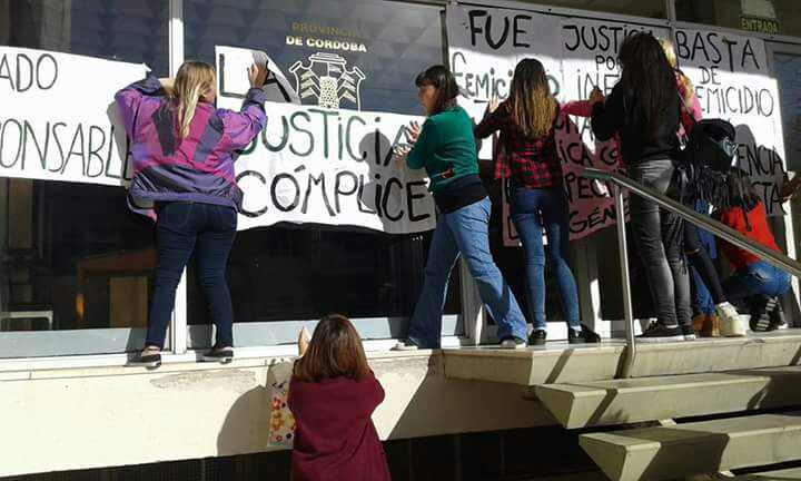 El colectivo #NiUnaMenos volvió a hacer público su reclamo con firmeza