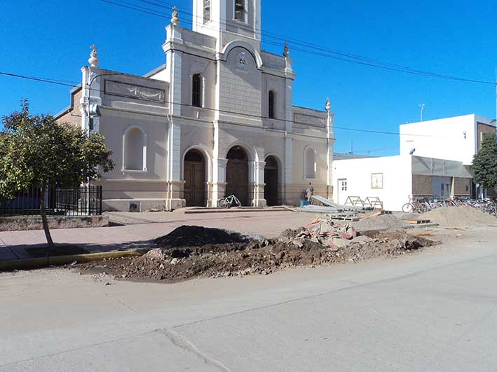 Avanza la reparación de edificios públicos