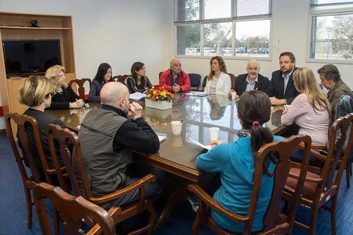 Docentes interinos pasarán a planta