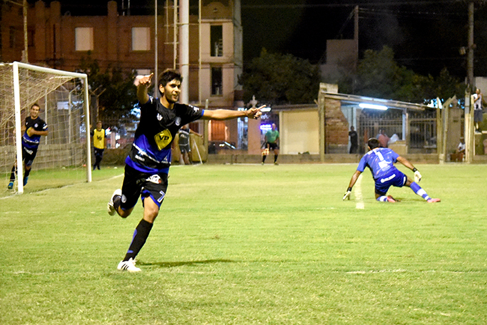 Argentino ganó y es líder en su zona